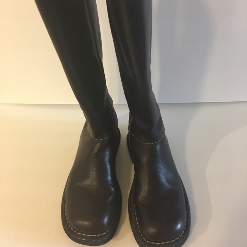 Born ladies leather boots, size 7